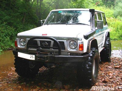 Nissan Safari Y60. Один в поле, в лесу и в болоте